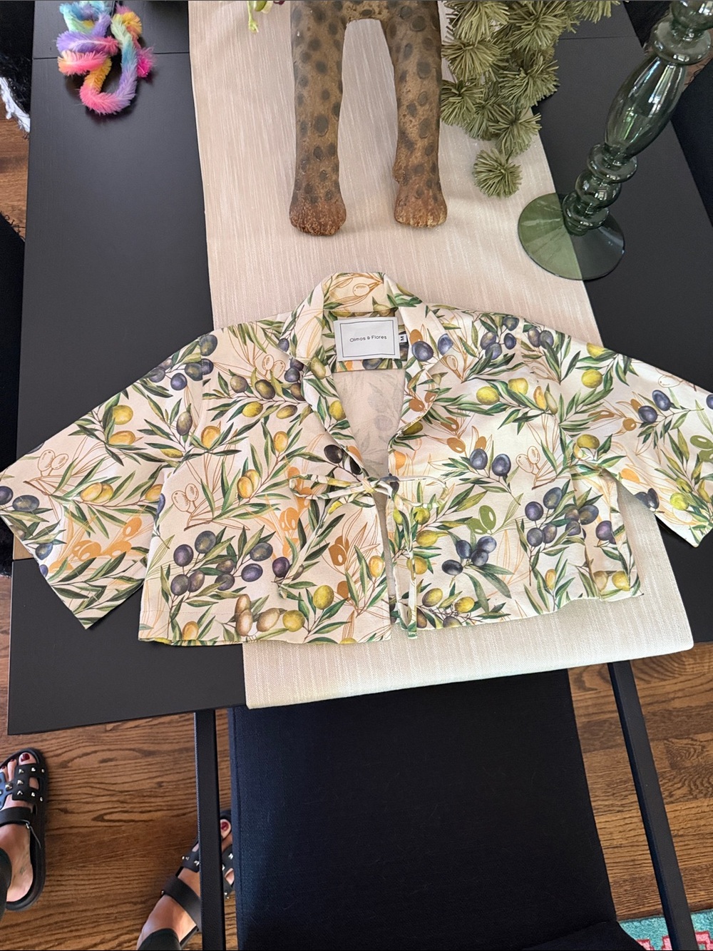 Olimos And Flores Olive Branch Print Cropped Button-Up Shirt